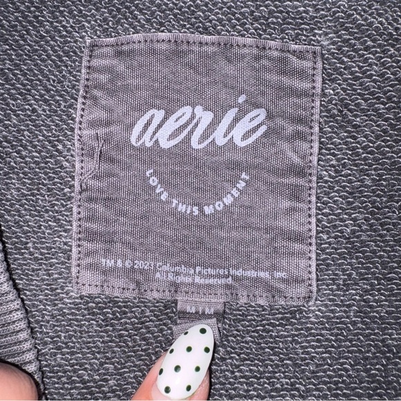 Aerie Men's Charcoal Crewneck Sweater - Picture 3 of 3